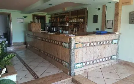 Hotel La Vela 3*